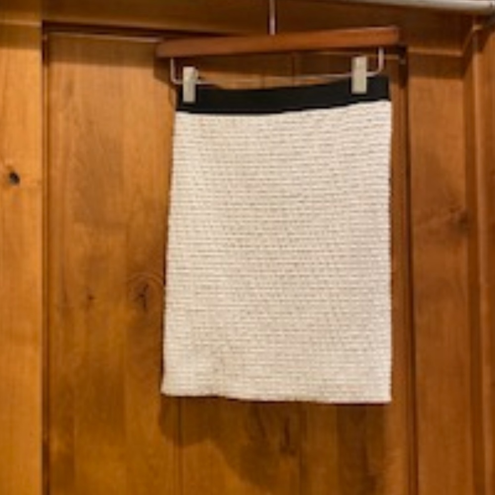 BCBGMaxazria skirt